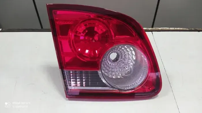 Lanterna Traseira Traseira Esquerda Corsa Sedan 2011 A 2015 Esquerdo Vermelho