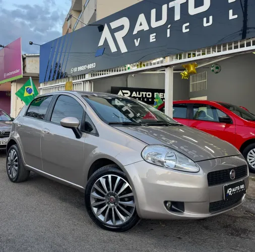 Fiat Punto Attractive 1.4 Fire Flex 8V 5P 2011