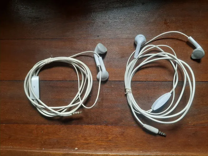2 fone de ouvido Samsung original 