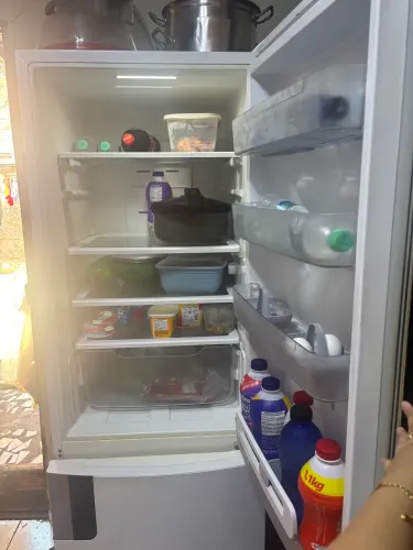 Geladeira Consul Frost Free 397L - Freezer embaixo