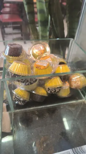BRIGADEIROS - DISPLAY COM 24 UNIDADES