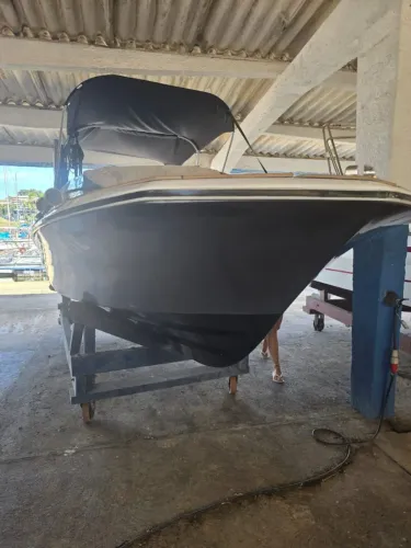 Lancha Carbrasmar 16 pes motor evinrude 250hp