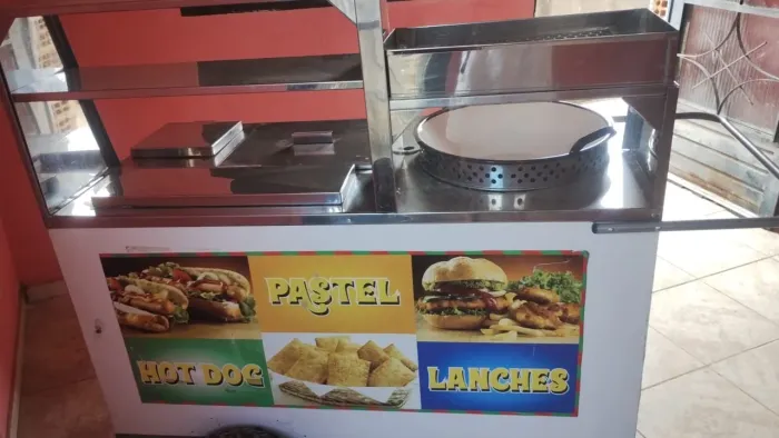 Carinho de cachorro quente