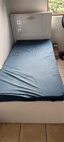 Vende-se Cama de Solteiro Infantil