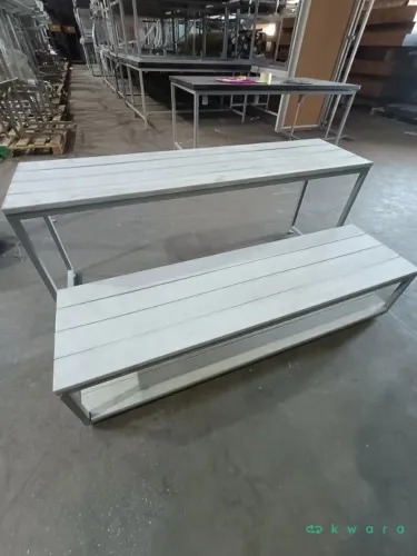 Mesa e banco