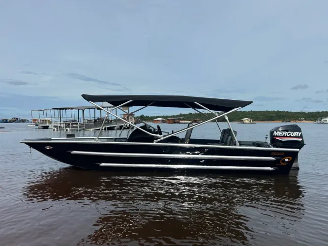 Lancha / Barco de pesca novo