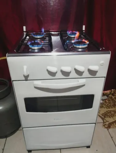 (ENTREGO SEM TAXA) FOGÃO ESMALTEC ACENDIMENTO AUTOMÁTICO/MANUAL.