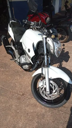 Fazer 250