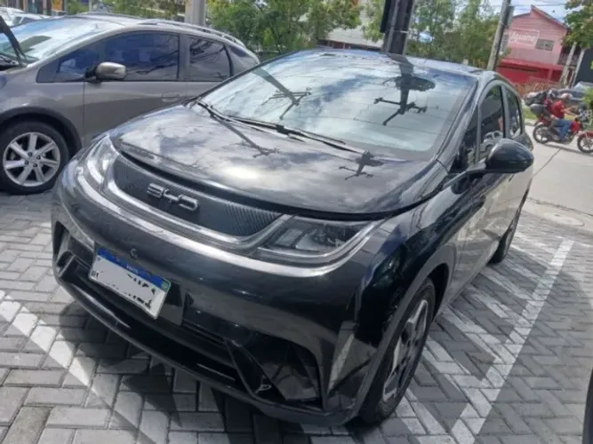 BYD Dolphin EV (Elétrico) 2025