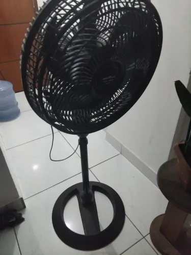 Ventilador britania quebrado