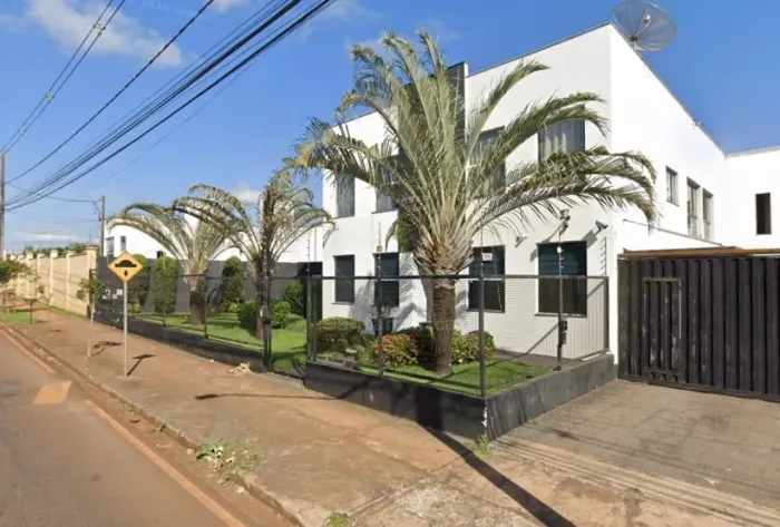 Casa de uso misto à venda e para locação no bairro Igapó, Zona Sul de Londrina