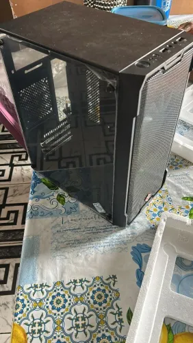 Gabinete Gamer Novo com Vidro Temperado e Frente Mesh (Nunca Usado)