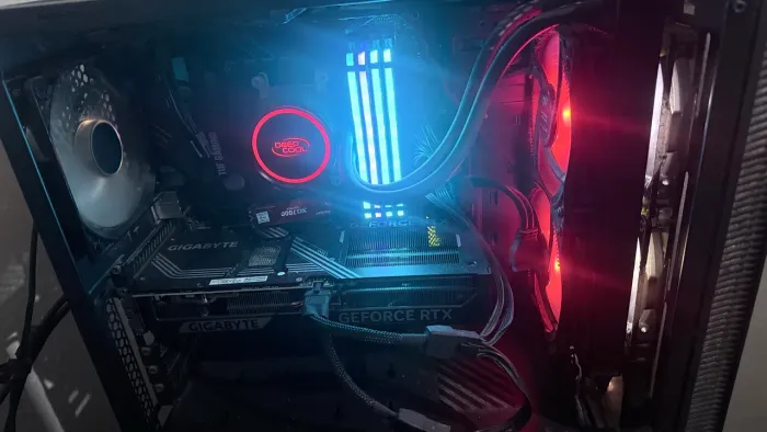 PC GAMER R5600x + 5070