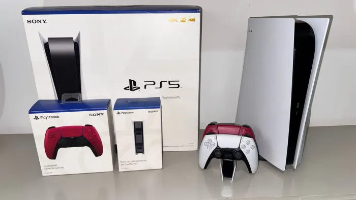 PlayStation 5 +SSD 1tb + 2 controles + base de carregamento