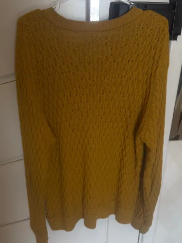 Blusa em tricô amarela tamanho g slim
