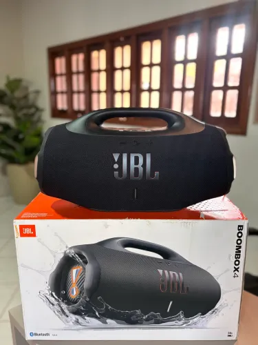 JBL bombox 4