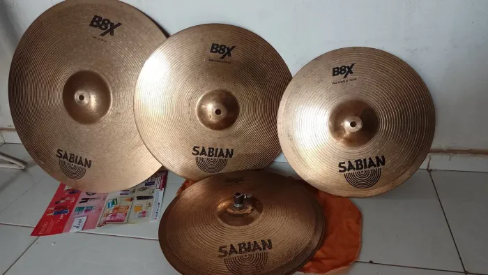 Conjunto de pratos Sabian B8X