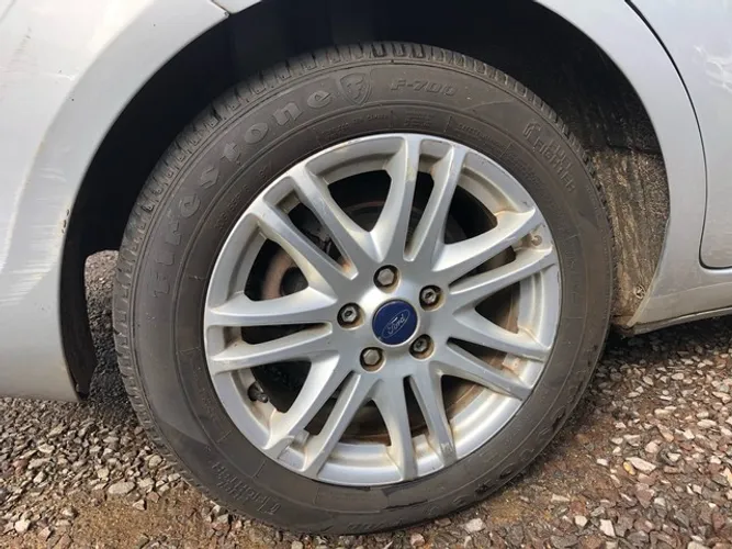 Rodas focus 2013 aro 16 com pneus novo 