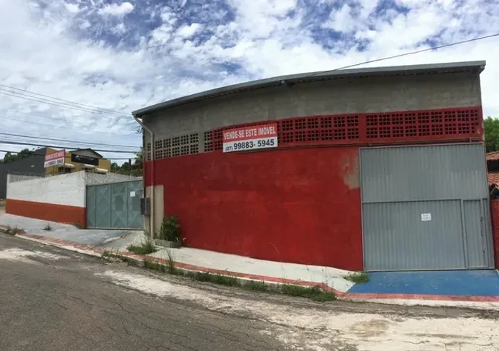 VENDE-SE GALPÃO COMERCIAL - ESCRITURADO