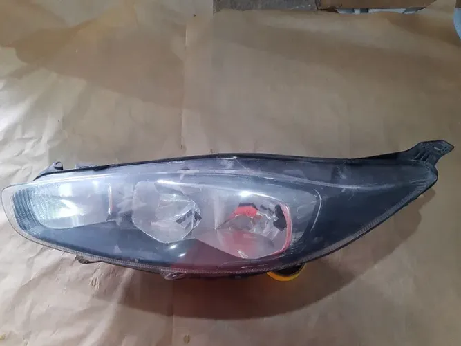 Farol New fiesta