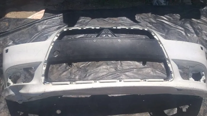 Parachoque Dianteiro Mitsubishi Asx 2015 Branco com detalhe 