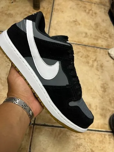 Tênis Nike Dunk Low