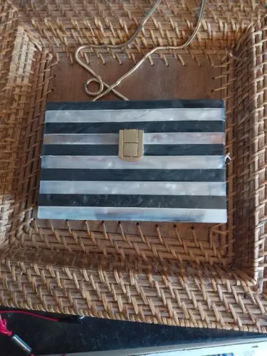 Bolsa de festa em acrílico forrada It bag