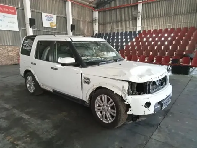Sucata Land Rover Discovery 4 3.0 2013 para retirada de peças
