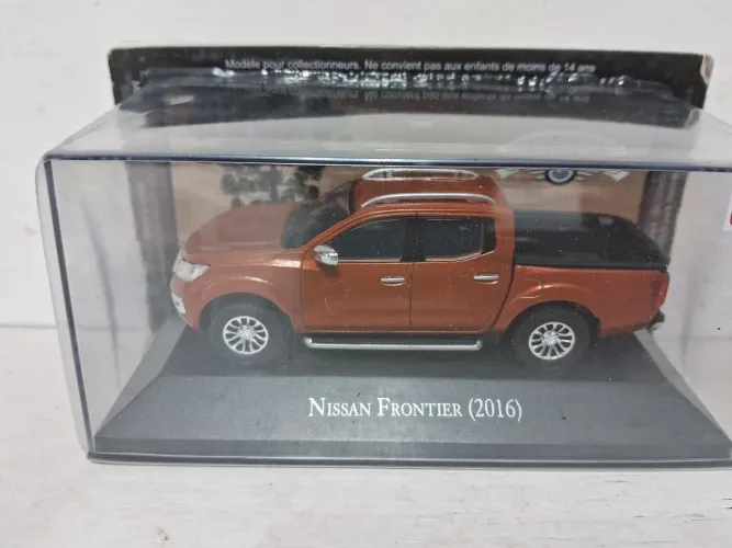 Carrinho Nissan Frontier 2016 Escala 1 43 