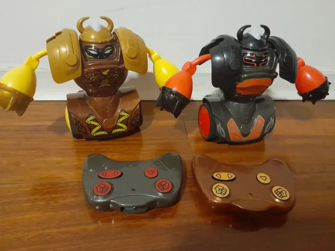 Robôs de Kombat Vikings, controle remoto divertido