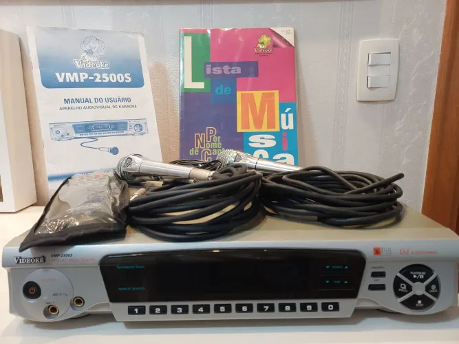 Videoke Raf Electronics VMP-2500S com 2 Microfones