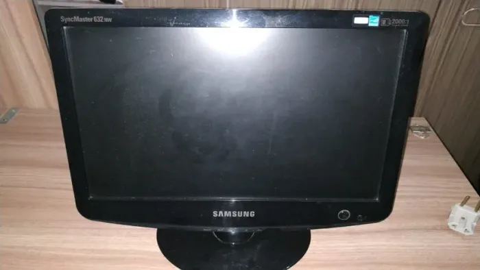 Vendo monitor Samsung 16" SyncMaster632NW