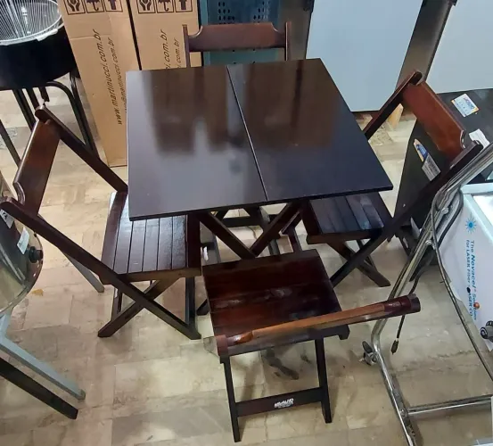 Jogo de mesa de madeira 70x70