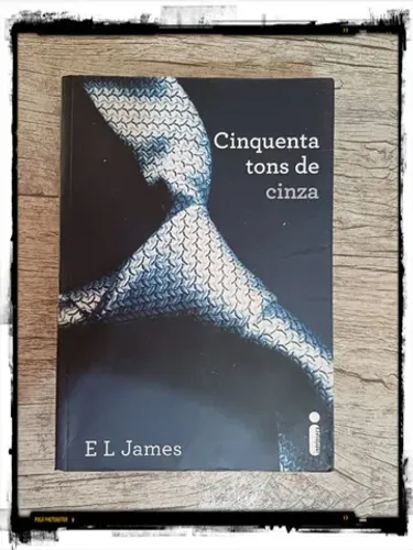 Livro: Cinquenta tons de cinza - volume 01