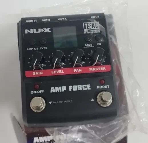 Pedal de efeito Simulador de amplificador NUX Amp Force