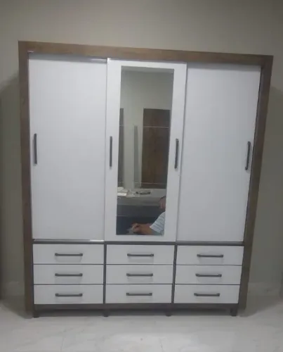GUarda roupas 9 gavetas com espelho