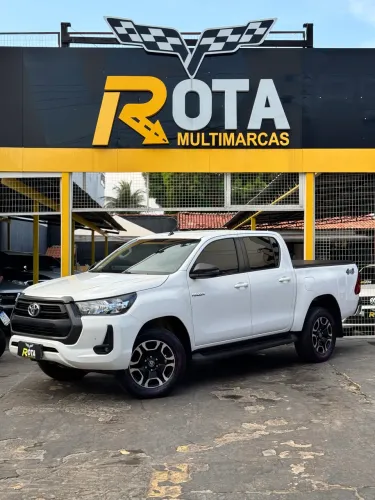 Hilux CD SR 4X4 Automática 2022 (Acessórios SXR) Garantia de Fábrica 