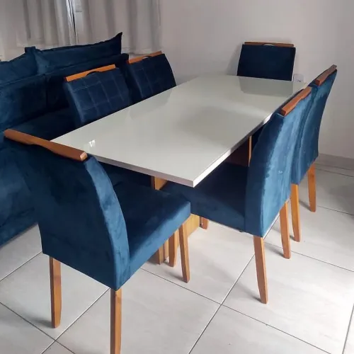 MARAVILHOSA MESA DE JANTAR TAMPO COM VIDRO E CADEIRAS MACIÇA