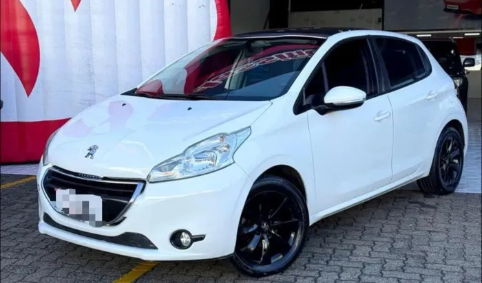 PEUGEOT 208 1.5 ALLURE 2014 