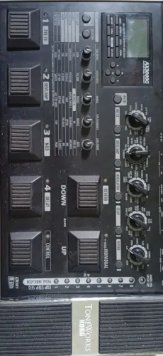 Pedaleira korg AX3000G