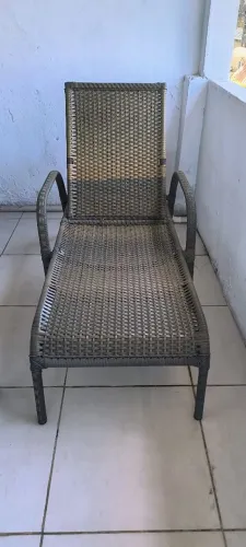 Espreguiçadeira de beira de piscina