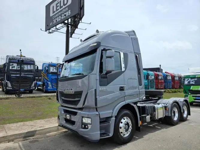 Iveco Hiway 440 6x2 Ano 17 Teto Alto Automático Mola Rodas de Alumínio Externas