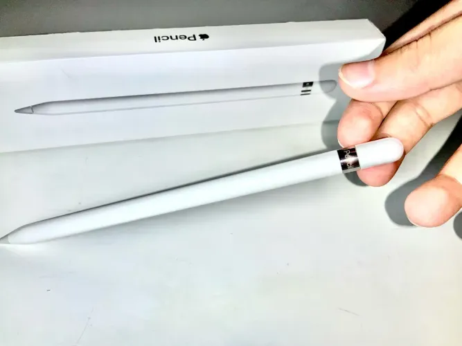 Apple Pencil 1ª Geração com pontas e carregador