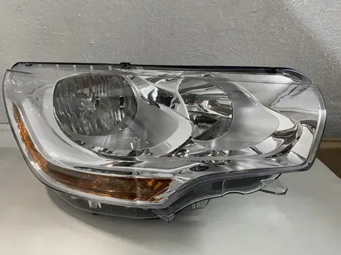 Farol Citroen C4 Lounge 2014 2015 2016 23113001