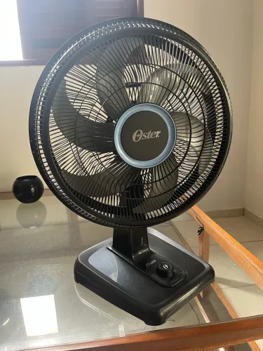 Ventilador de mesa Oster 6 pás