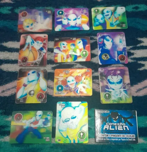 Lote Elma Chips Conexão Alien Máquina do Tempo e Rappers Pokemon Panini