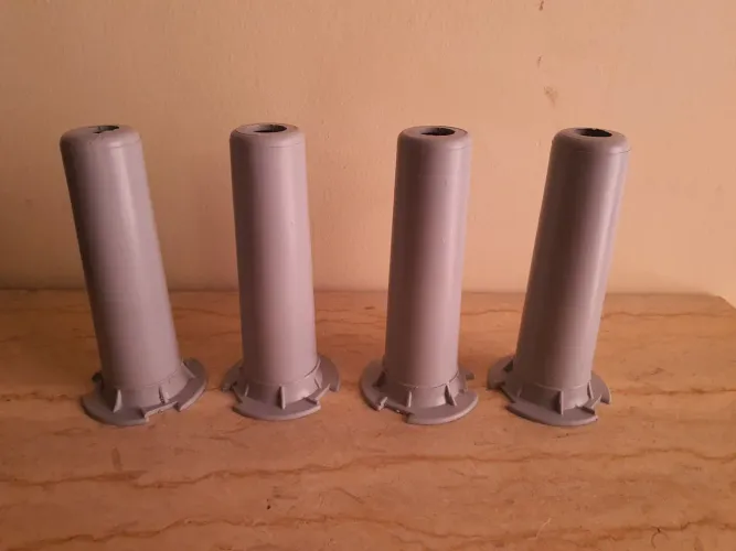 KIT 4 PÉS PARA ARMARIO DE AÇO ITATIAIA