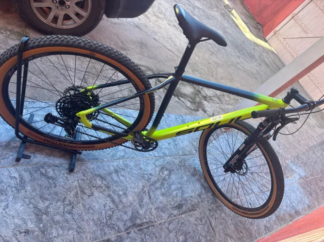 ? Bike Tamanho L - Câmbio Shimano SX 12v + Trava no Ombro!