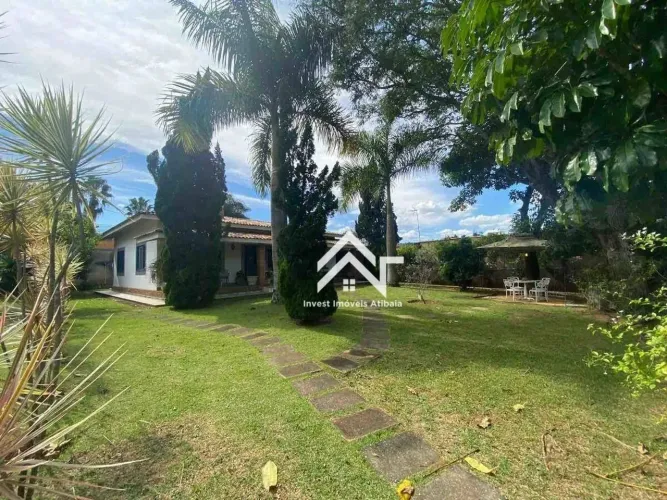 Casa térrea para locação no Condomínio Flamboyant em Atibaia