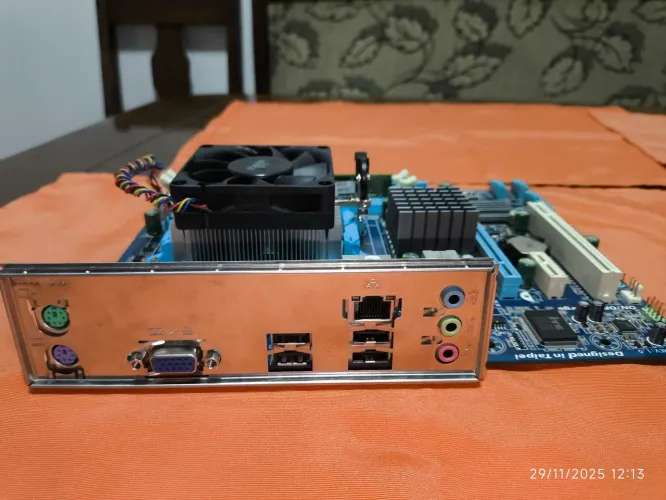 Conjunto, processador, placa mãe e memória para pc